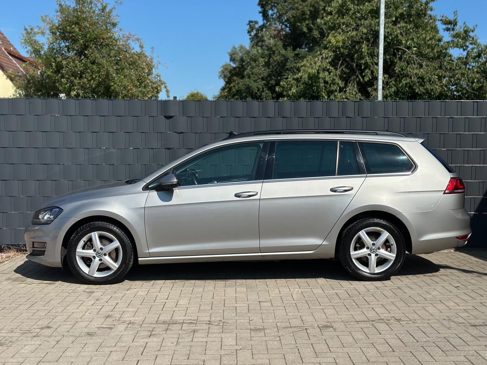 Volkswagen Golf VII Variant 1.4 TSI Highline Kamera Pano 
