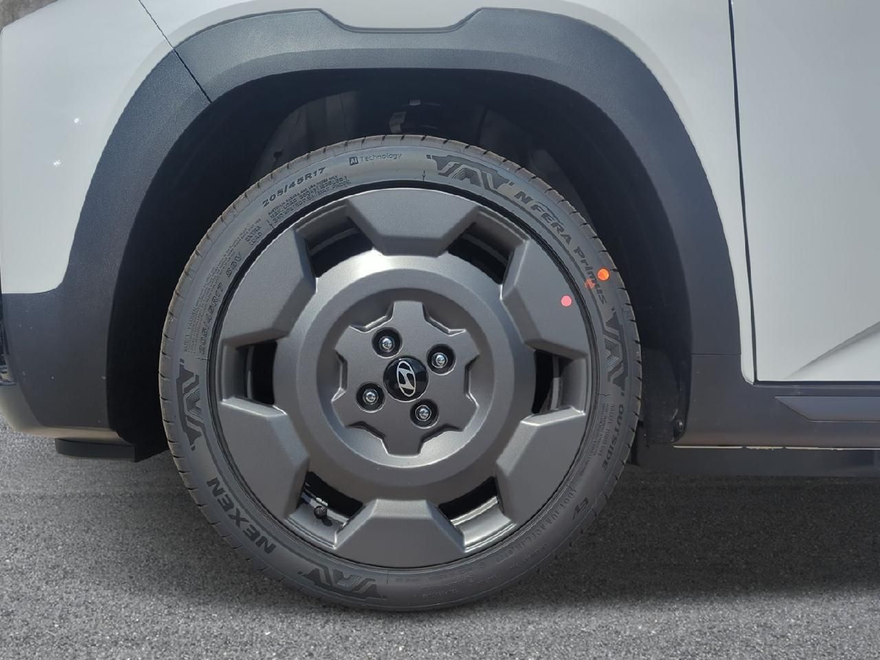 Fahrzeugabbildung Hyundai Inster Elektro 85 kW FWD Cross