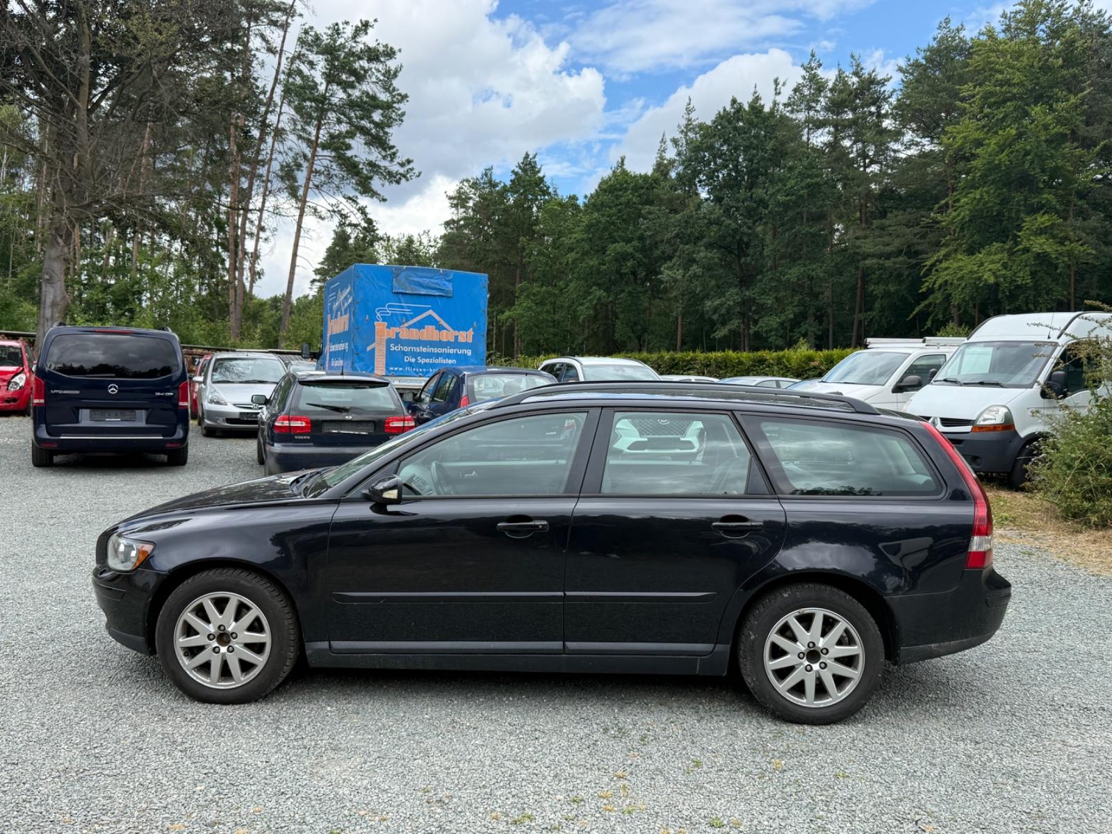 Volvo V50 2006 — rear view