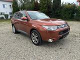 Mitsubishi Outlander 2.2 DI-D Intense ClearTec 4WD - Mitsubishi Outlander: Intense