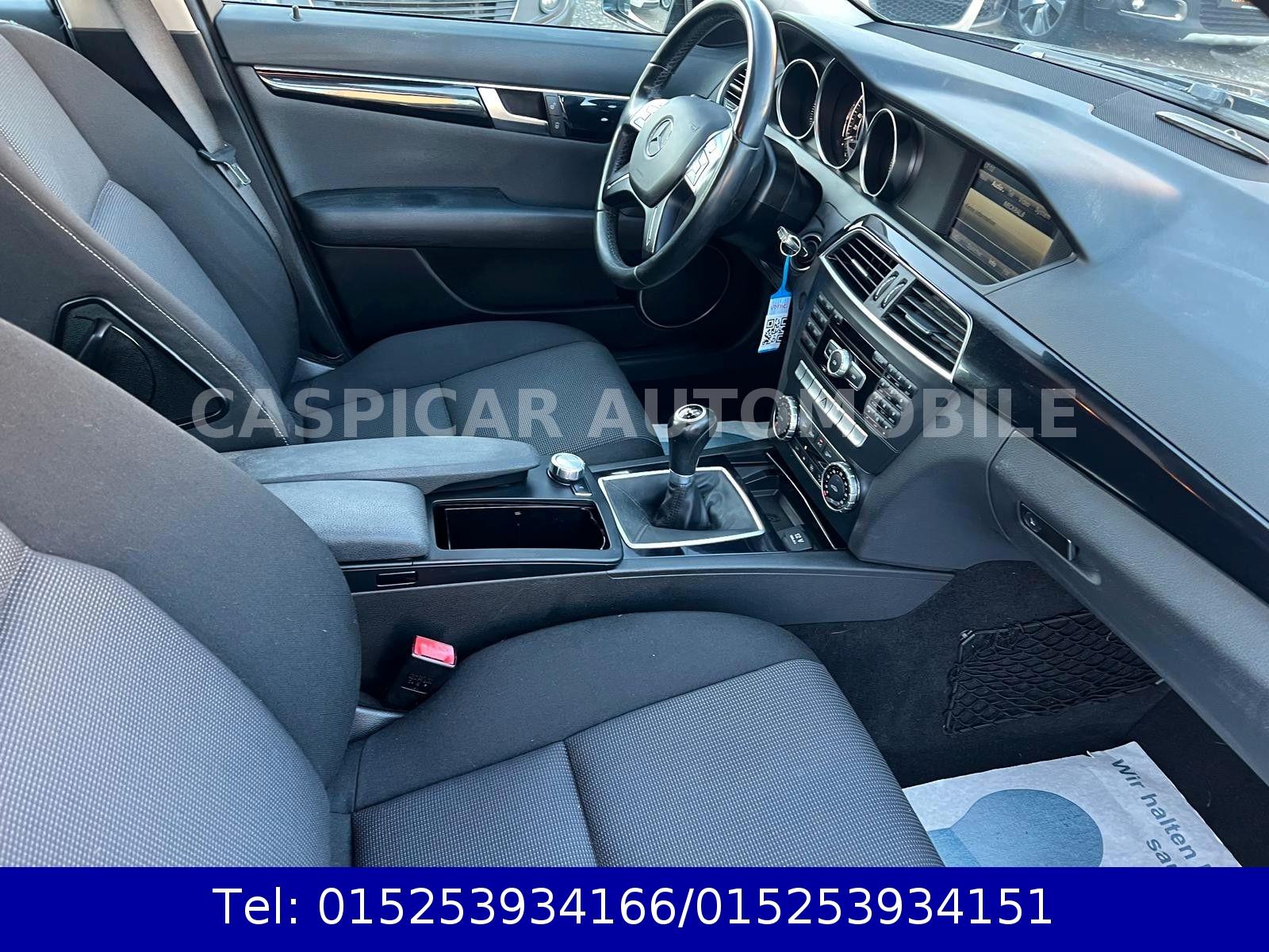 Mercedes-Benz C200 2015 — photo 20