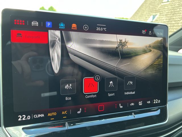 Golf VIII Variant R-Line 1.5 eTSI DSG