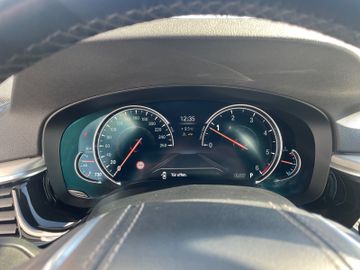 Fahrzeugabbildung BMW 520 d Touring Sport Line Aut. AHK ACC HUD uvm.