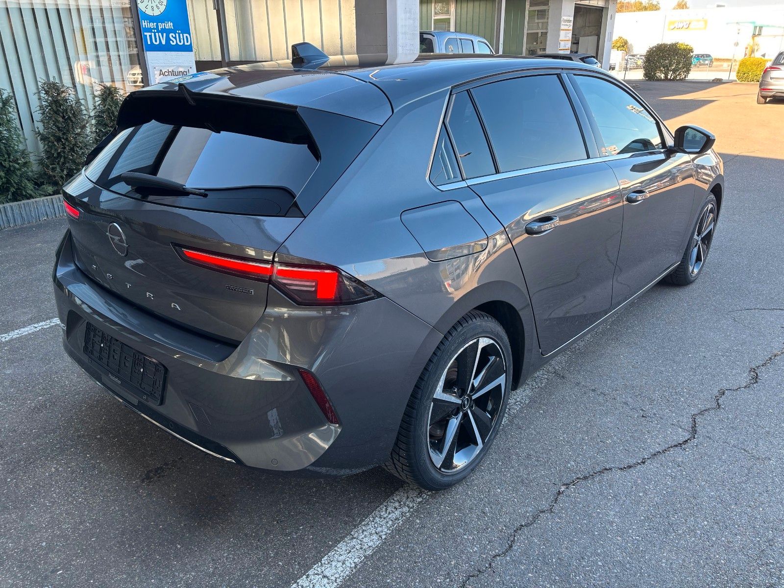Opel Astra L Lim. 5-trg. Business Elegance Plug-in-Hy imagem 3