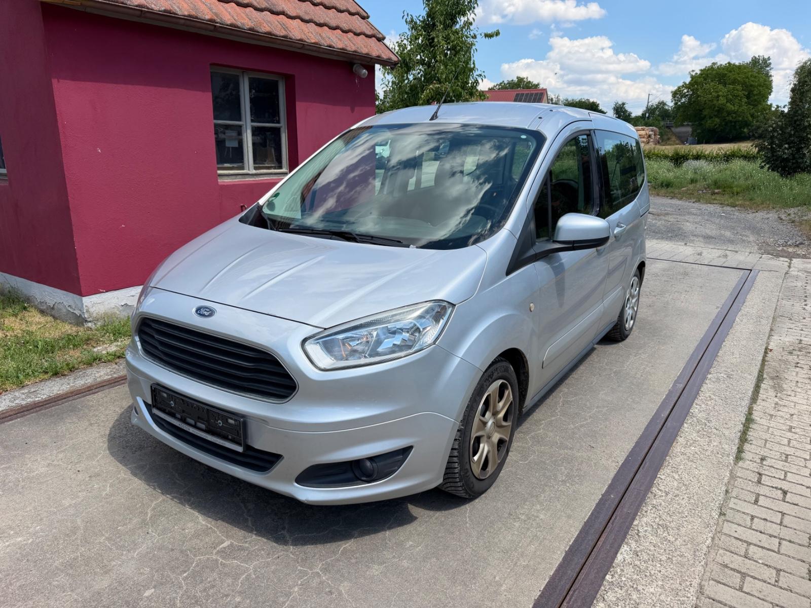 Ford Tourneo Courier Trend TÜV KLIMA