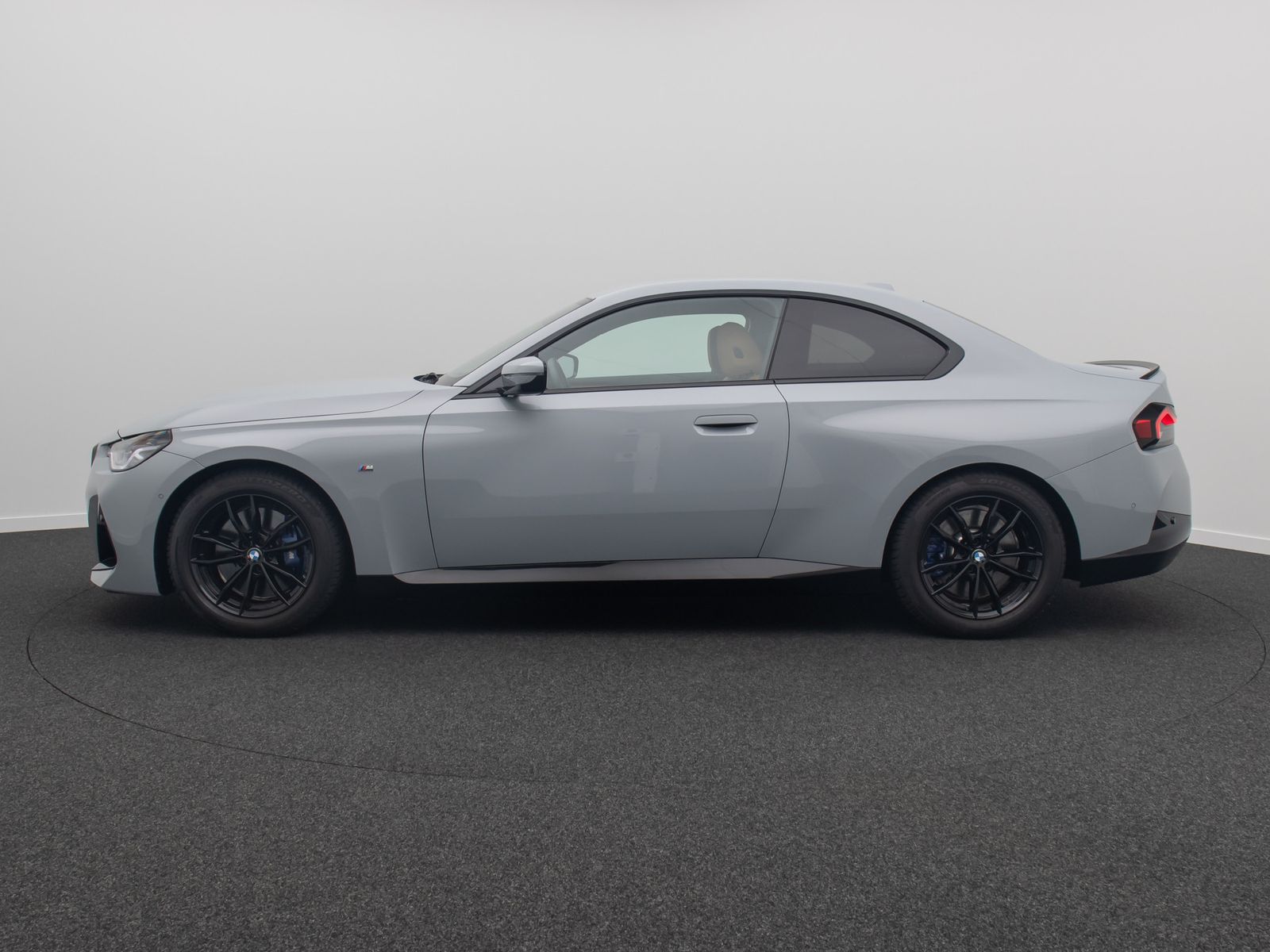 Fahrzeugabbildung BMW 220i Coup&eacute; M Sport Alarm DAB HiFi Kamera 19Zoll