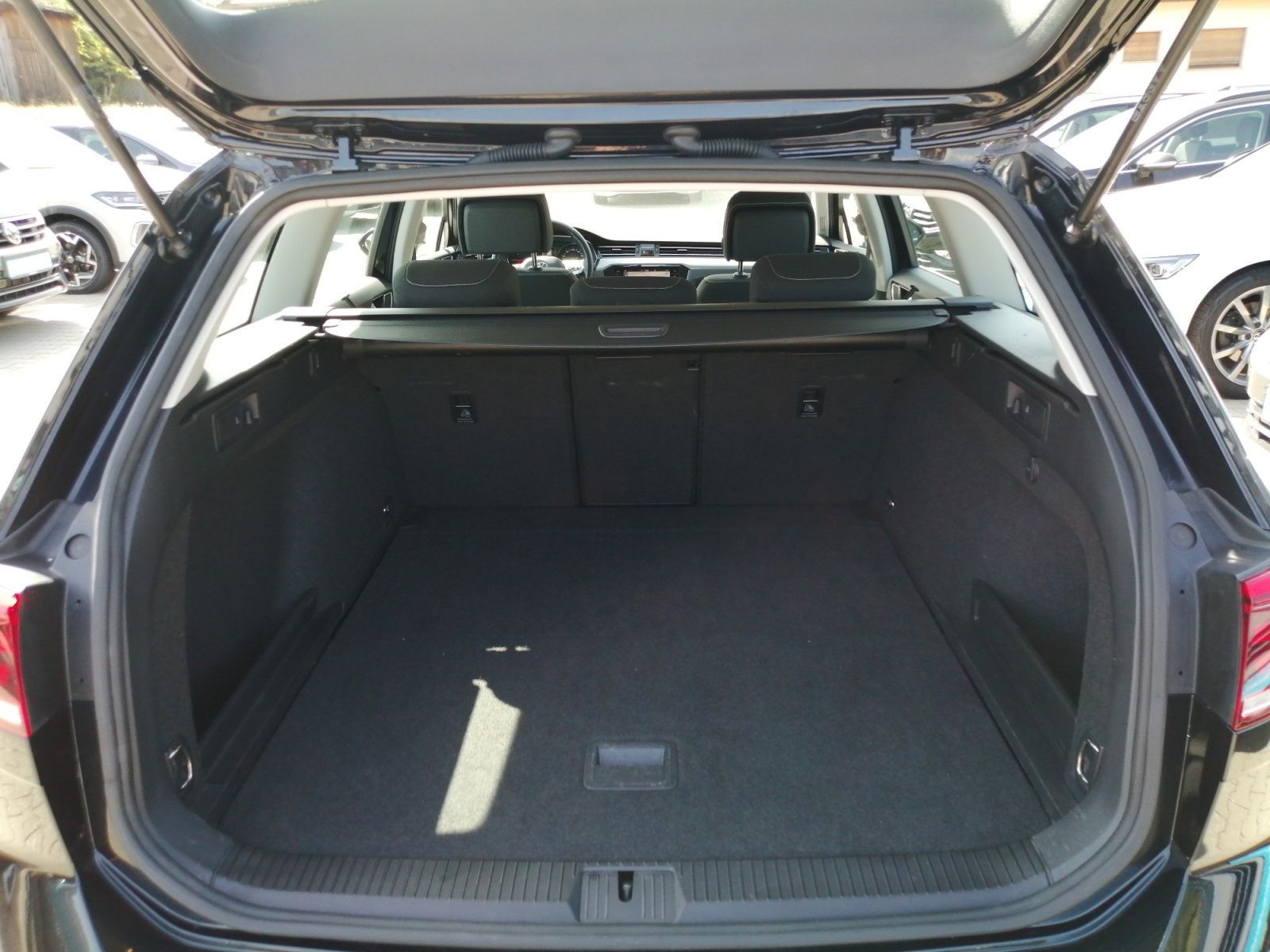 Volkswagen Passat Variant - Bild 18