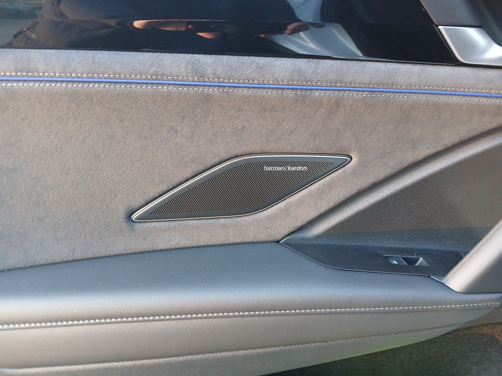Fahrzeugabbildung Volkswagen Tayron R-Line TDI DSG 4M IQ.Light ACC STH AHK PA