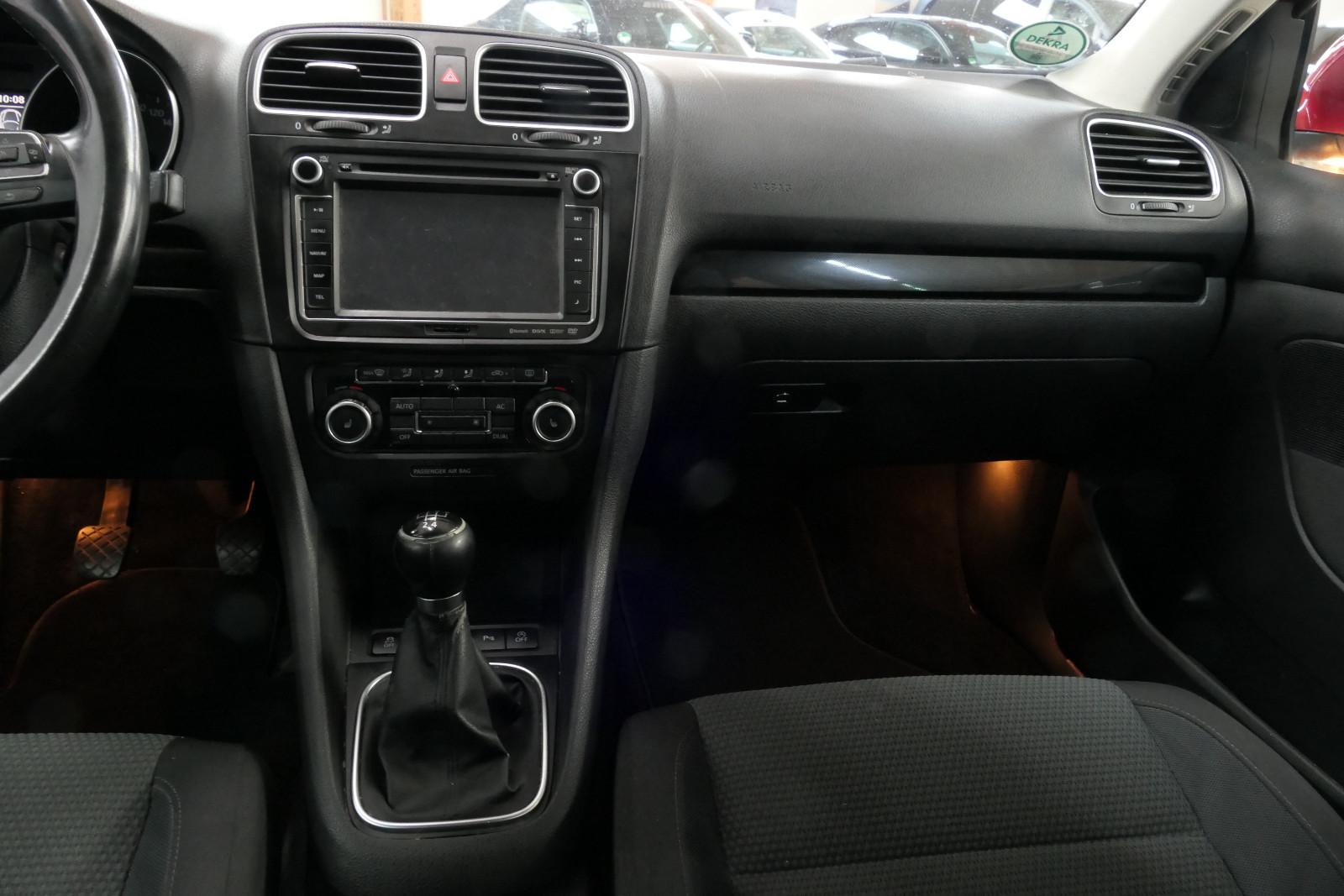 Volkswagen Golf 2011 — photo 16