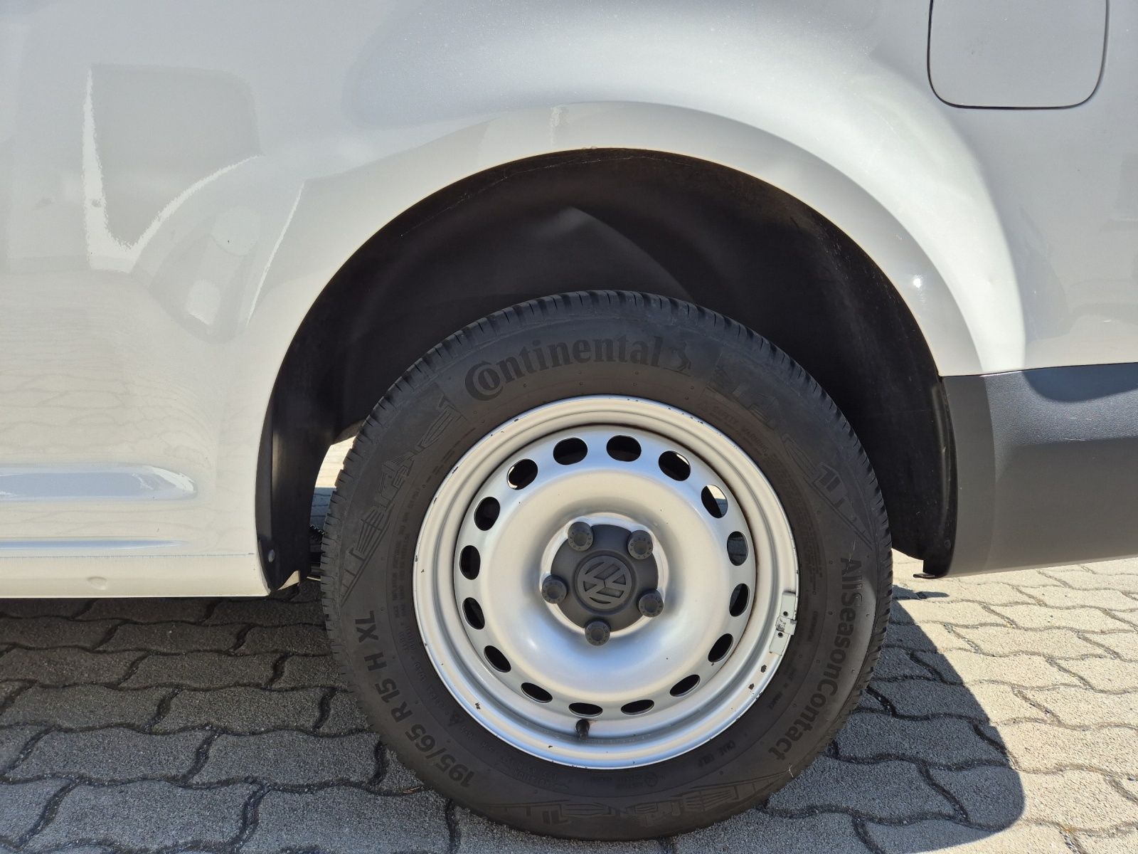 Fahrzeugabbildung Volkswagen Caddy Kasten Maxi TDI DSG AHK RearView Navi Klim