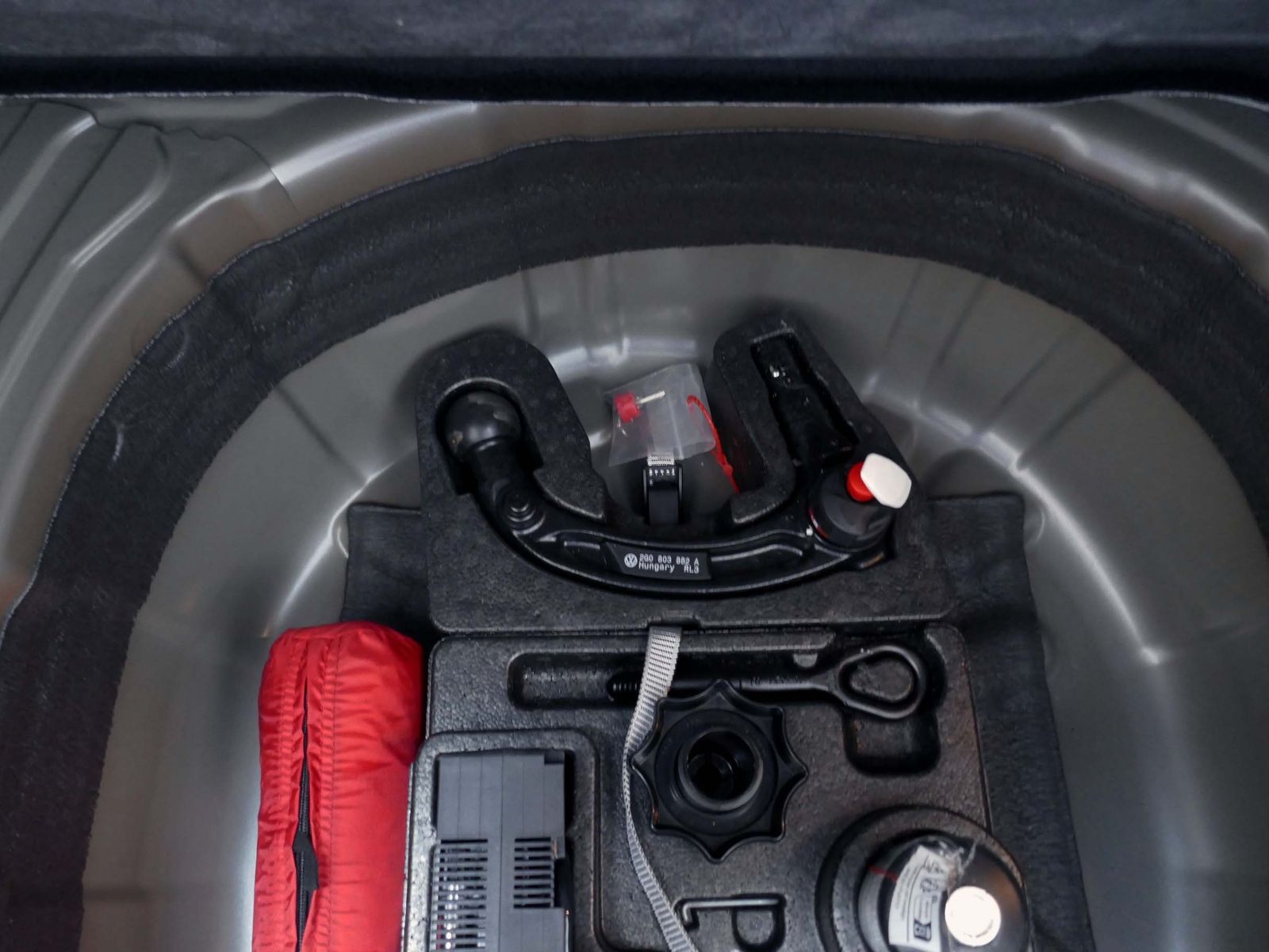 Fahrzeugabbildung Volkswagen T-Cross Style 1.0 TSI | LED AHK RFK ACC Navi