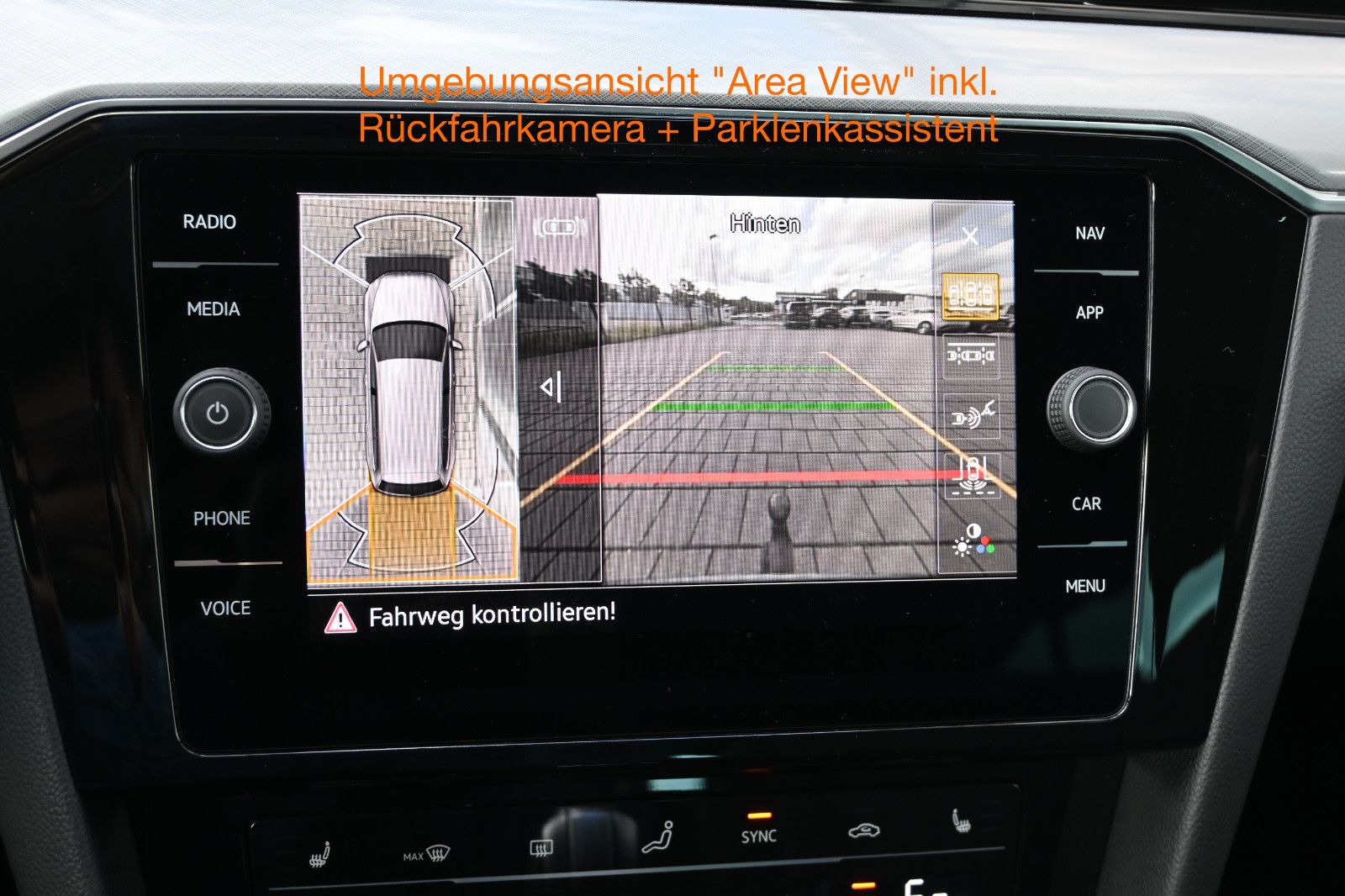 Fahrzeugabbildung Volkswagen Passat Variant 1.4 TSI DSG GTE °ACC°AHK°IQ°360°