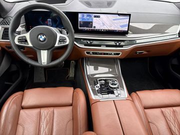 BMW X7 - 11