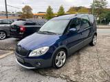 Skoda Roomster Scout 1.2 TSI DSG / Leder / SHZ. / NAVI - Skoda Roomster Scout mit Benzin-Antrieb