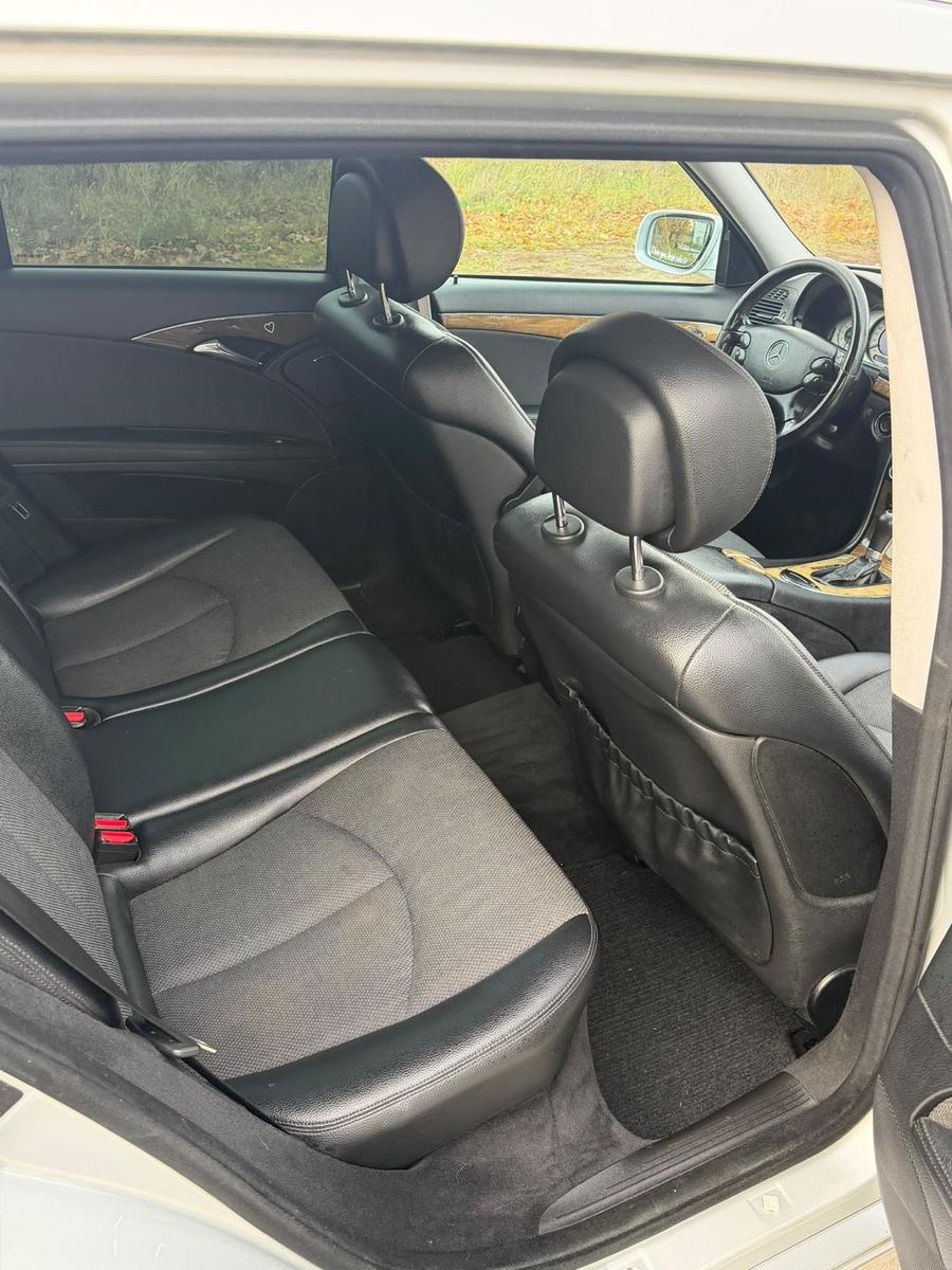 Mercedes-Benz E220 2007 — photo 9