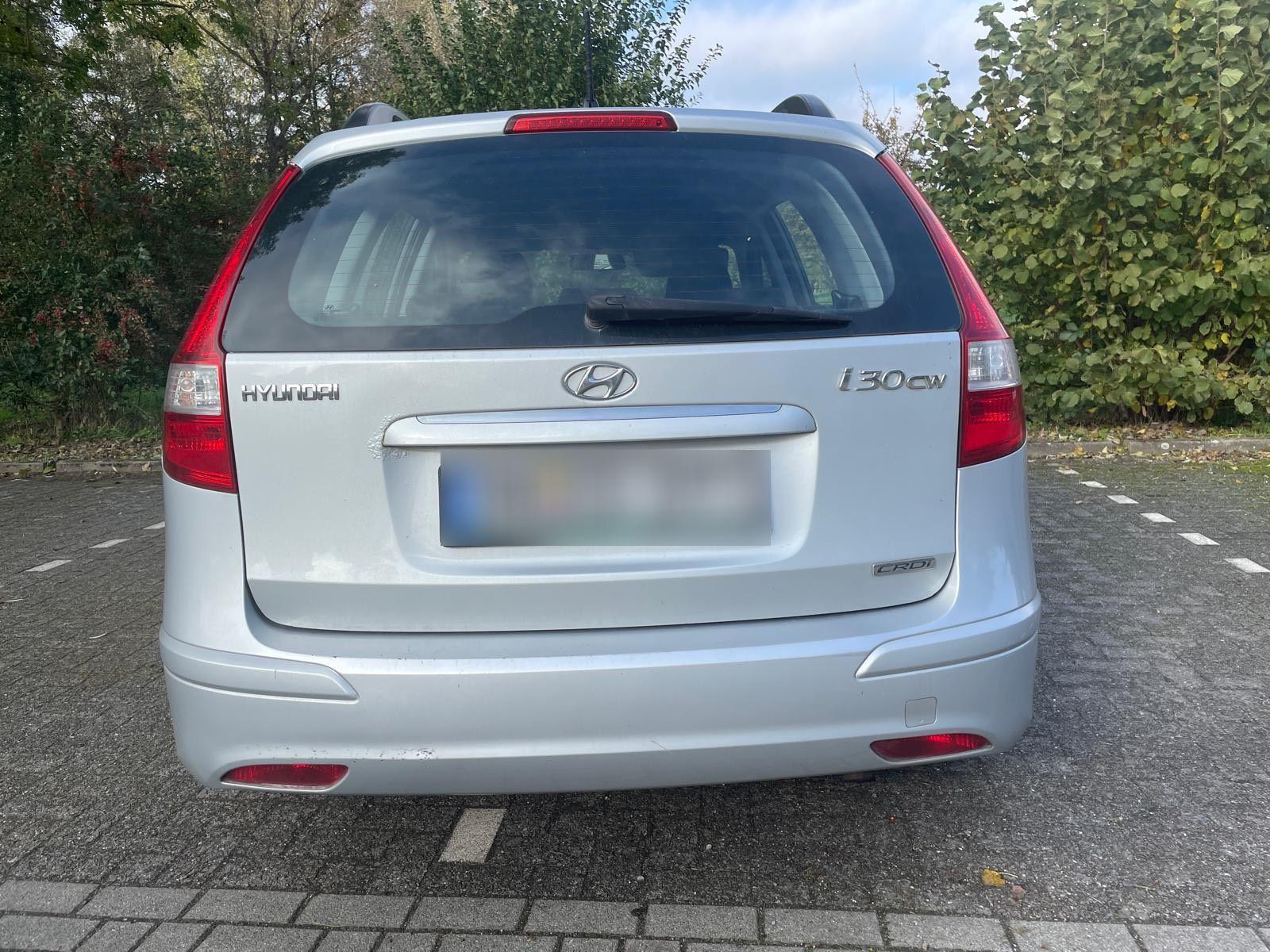 Hyundai i30 2010 — photo 7