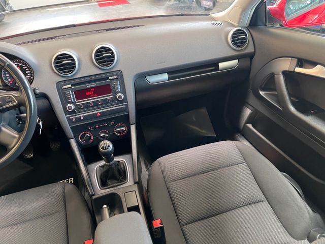 Audi A3 2.0 TDI Attraction*TÜV1226*Klima*Schiebedach