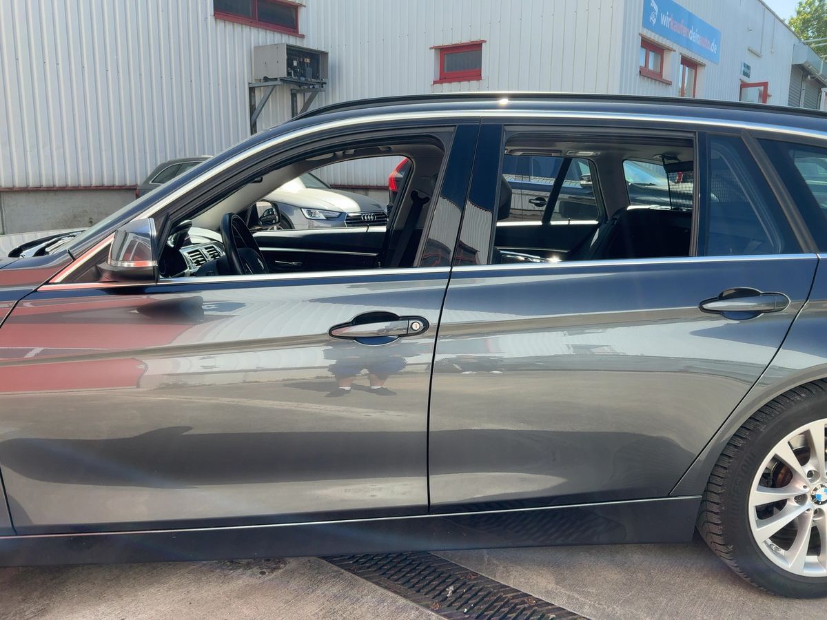 BMW 330i Touring Luxury Line Purity Auto. Luxury...