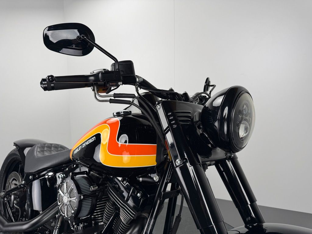 Fahrzeugabbildung Harley-Davidson SOFTAIL HERITAGE *CUSTOM "Milwaukee-Sunshine"