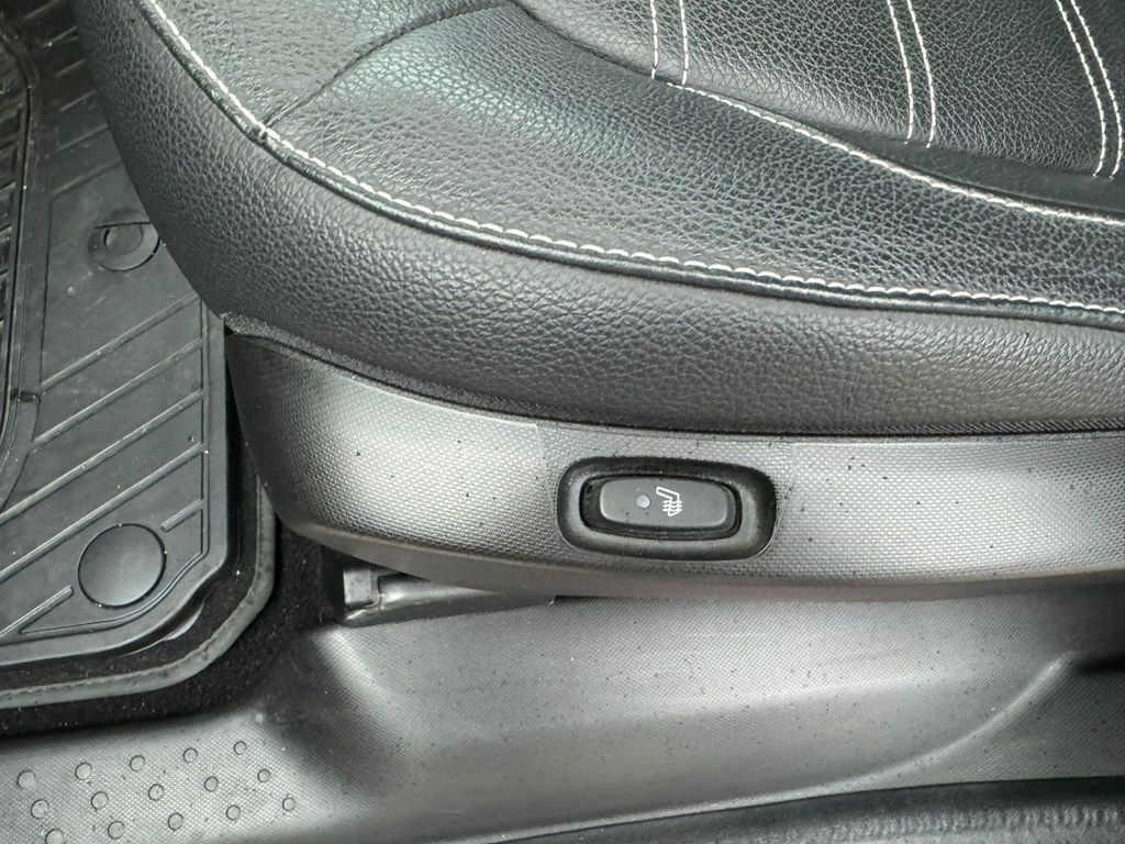 Car Image 25