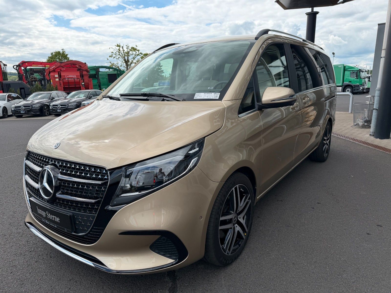 Fahrzeugabbildung Mercedes-Benz V 250 d AVA DISTRONIC AHK 2,5to Stdheiz Panorama
