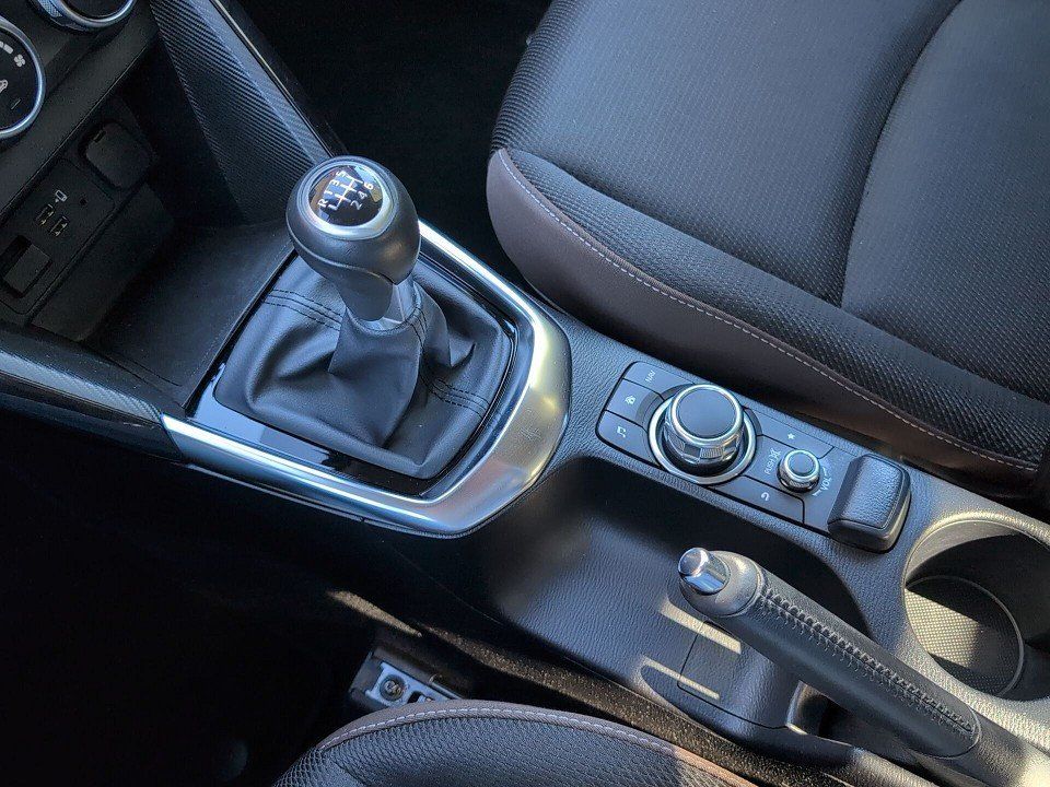 Fahrzeugabbildung Mazda 2 SKY-G 90 GARANTIE 2HD KLIMAAUT+SHZ+CARPLAY+LED