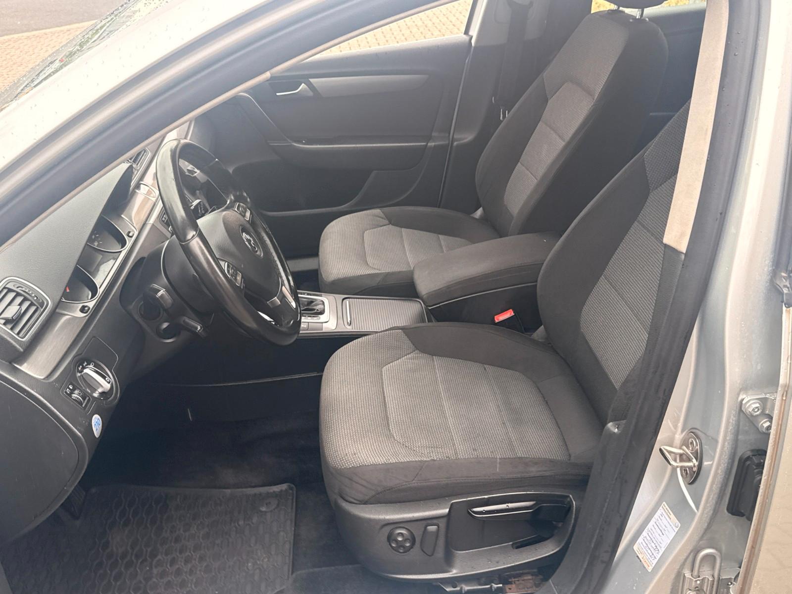 Volkswagen Passat 2012 — photo 27