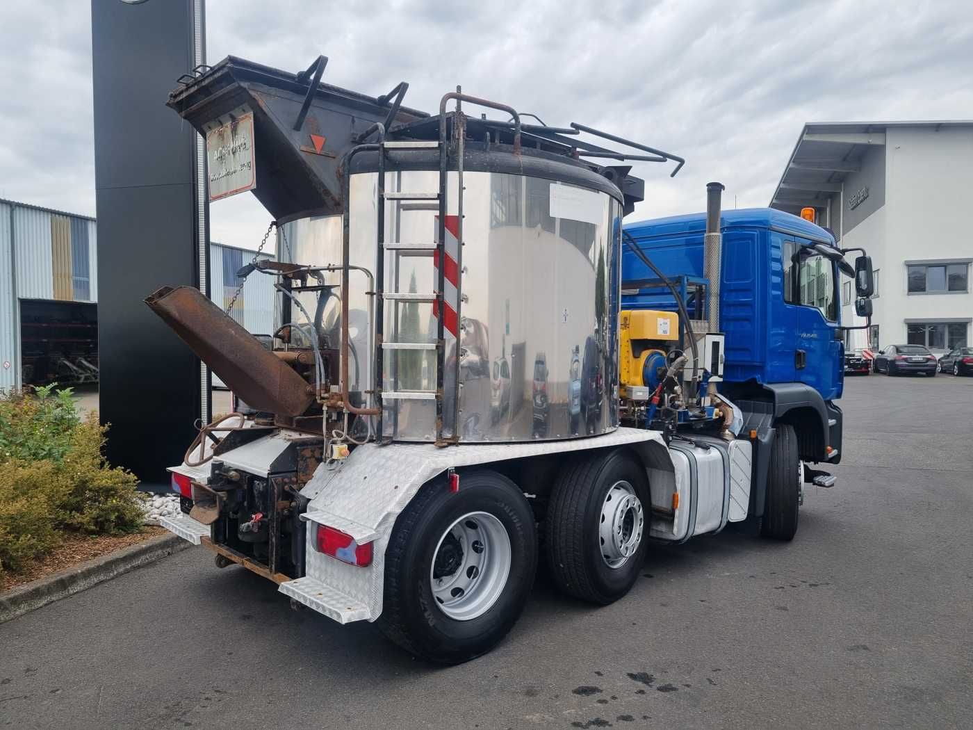 Fahrzeugabbildung MAN TGA 26.400 6x2/4 Asphaltkocher GTK