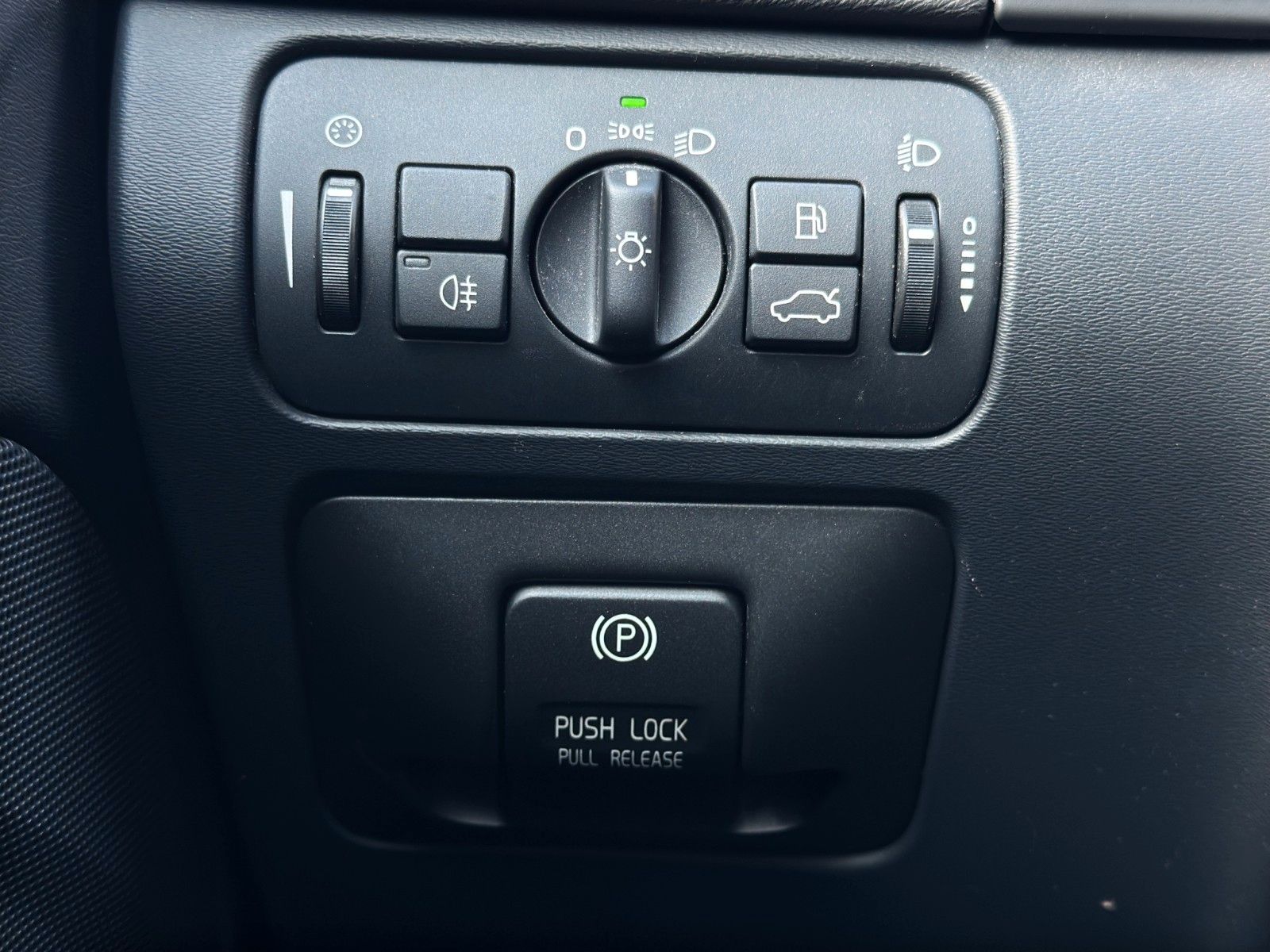 Fahrzeugabbildung Volvo V60 Kombi Ocean Race/Sitzheitzung/