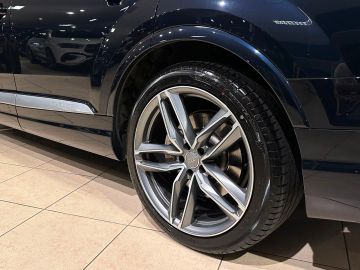 Audi Q7 - 12