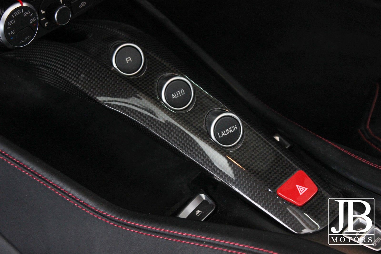 Fahrzeugabbildung Ferrari California T LED Lenkrad Carbon Deutsches Fzg.