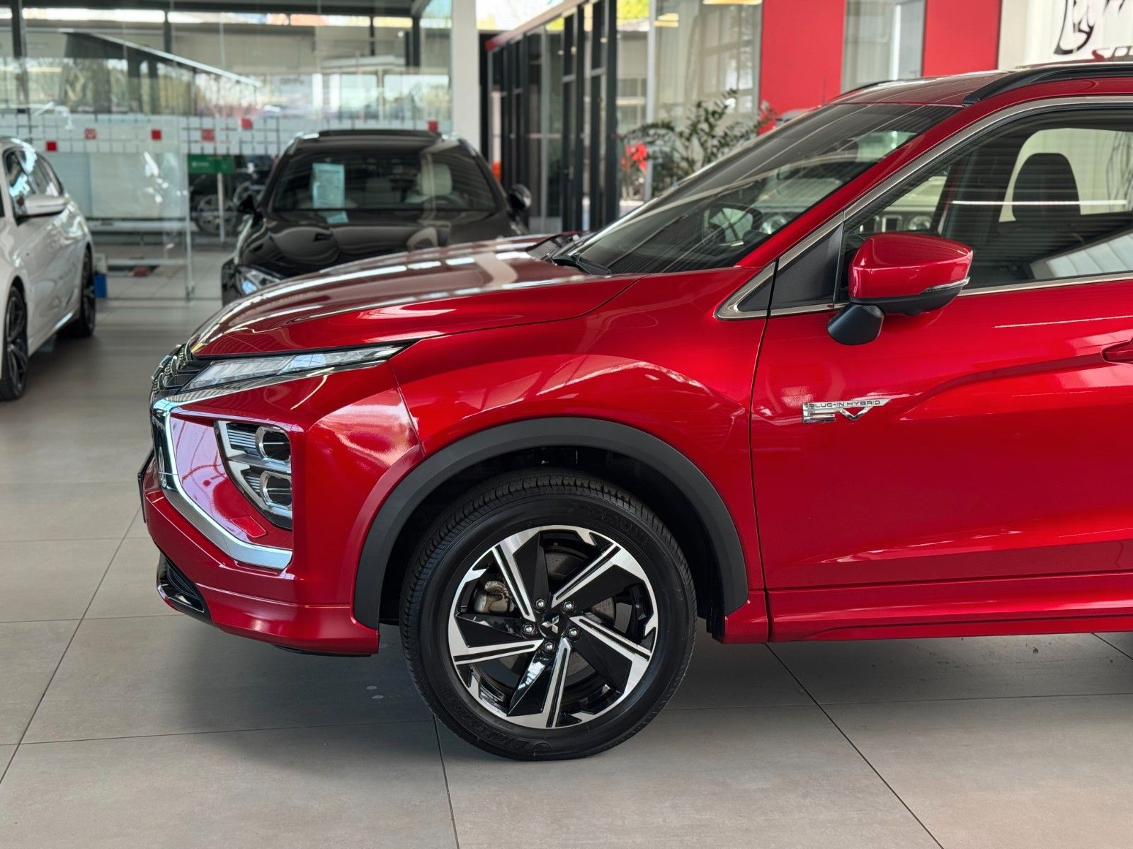 Fahrzeugabbildung Mitsubishi Eclipse Cross 2.4 PHEV Select Black 4WD "AHK"