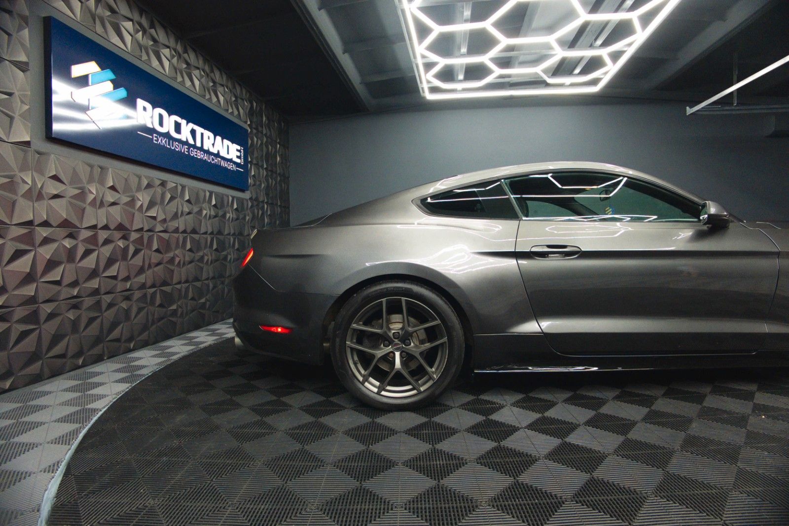 Fahrzeugabbildung Ford Mustang 3.7 V6 GT Coupe 19Zoll | Xenon | Kamera