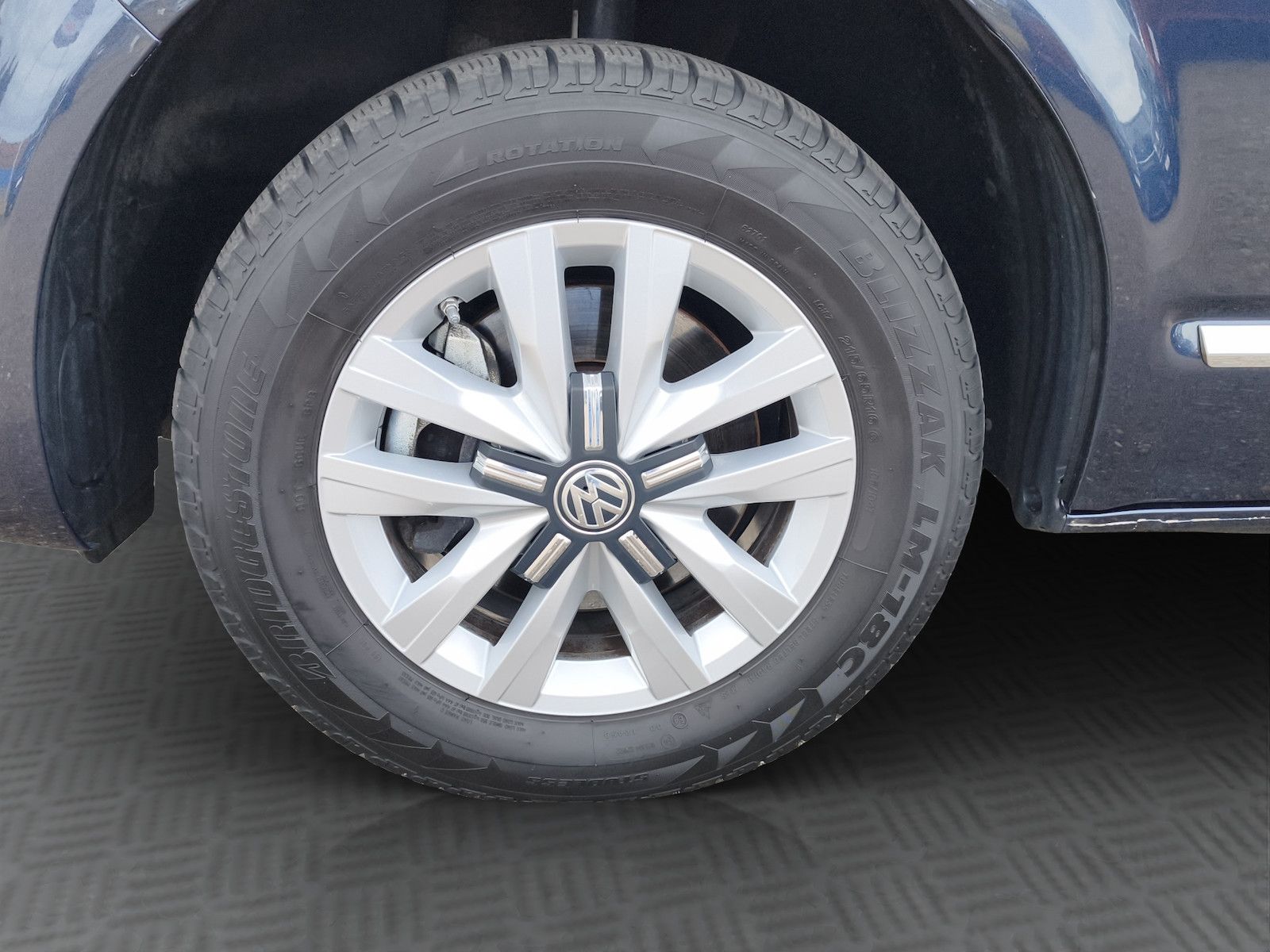 Volkswagen T6.1 Multivan California Ocean Behindertengerech foto 23