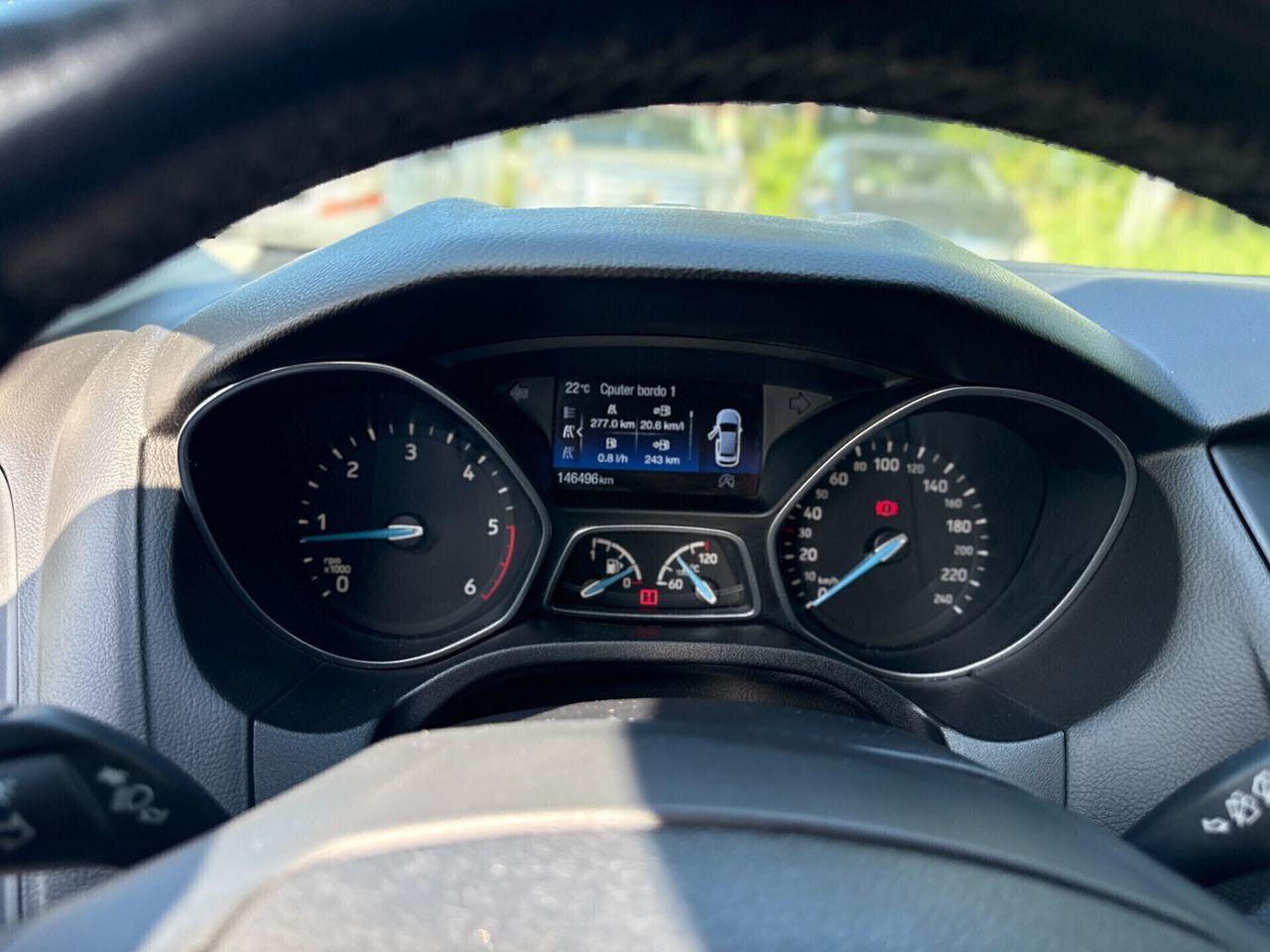 Ford Focus 2015 — photo 13