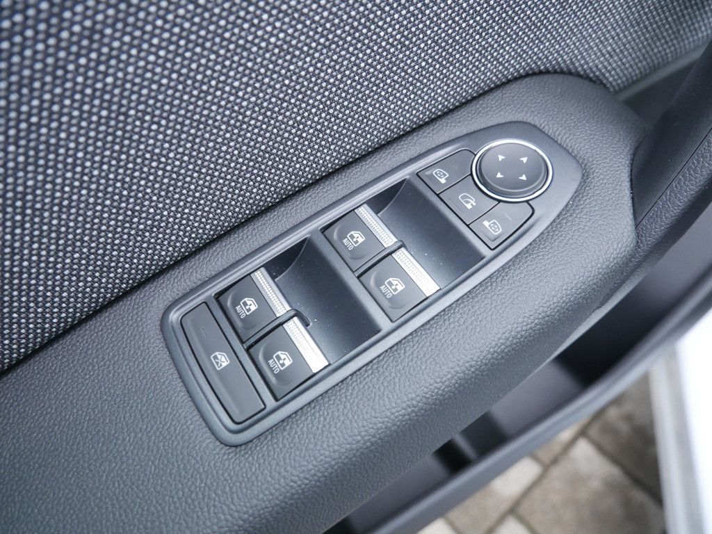 Fahrzeugabbildung Renault Captur Techno Mild Hybrid 160 EDC