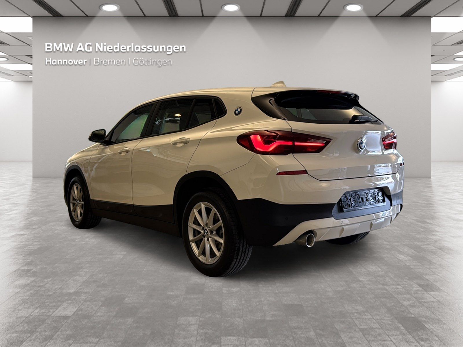 BMW X2 sDrive18i Navi Parkassist Pano.Dach LED foto 2