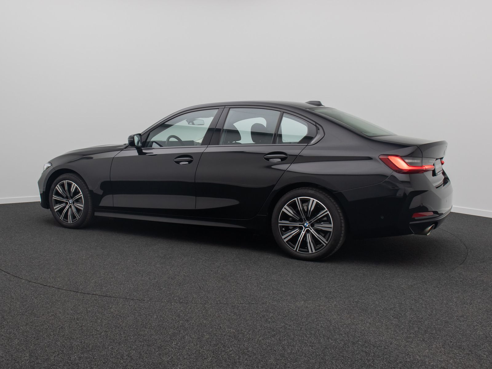 Fahrzeugabbildung BMW 330i Stop&Go DAB Kamera Standhzng Fernlic 18Zoll