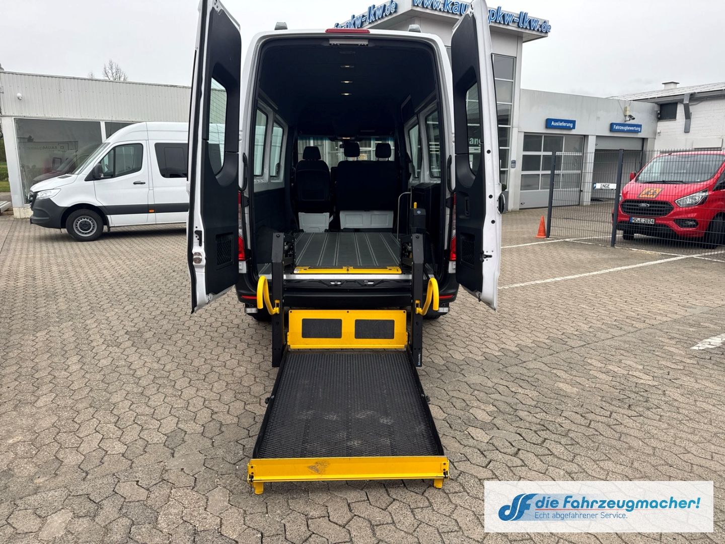 Fahrzeugabbildung Mercedes-Benz Sprinter III Tourer RWD AWD 311 CDI L2 DAB Tel.