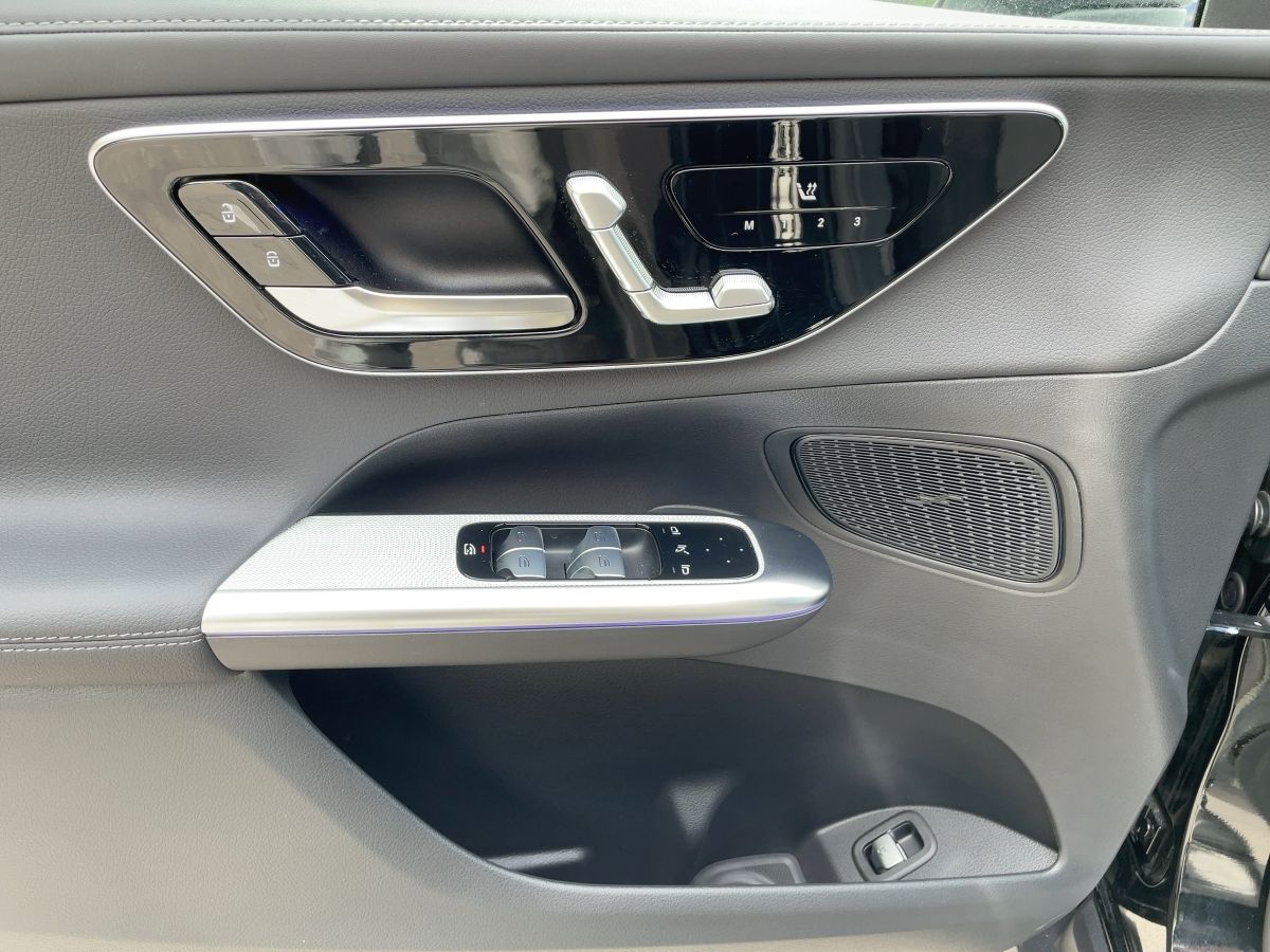 Fahrzeugabbildung Mercedes-Benz GLC 220 d 4M AMG/Night/Kamera/Pano/AHK