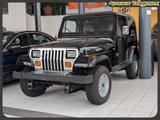 Jeep Wrangler 2.5.  AHK. Allradantrieb HARDTOP - : Geländewagen, Hardtop