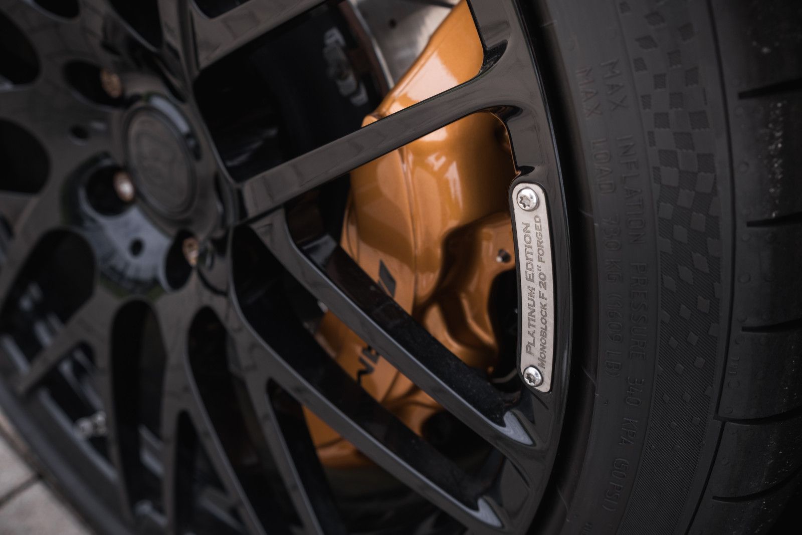Fahrzeugabbildung Mercedes-Benz SLS AMG Roadster-Rückfahrkamera-Performance-Pak.