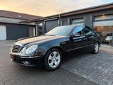 Mercedes-Benz E 220d LIMO. AVANGARDE/TEMPOMAT/SCHIEBEDACH - gebrauchte Mercedes-Benz E 220 aus dem Jahr 2008