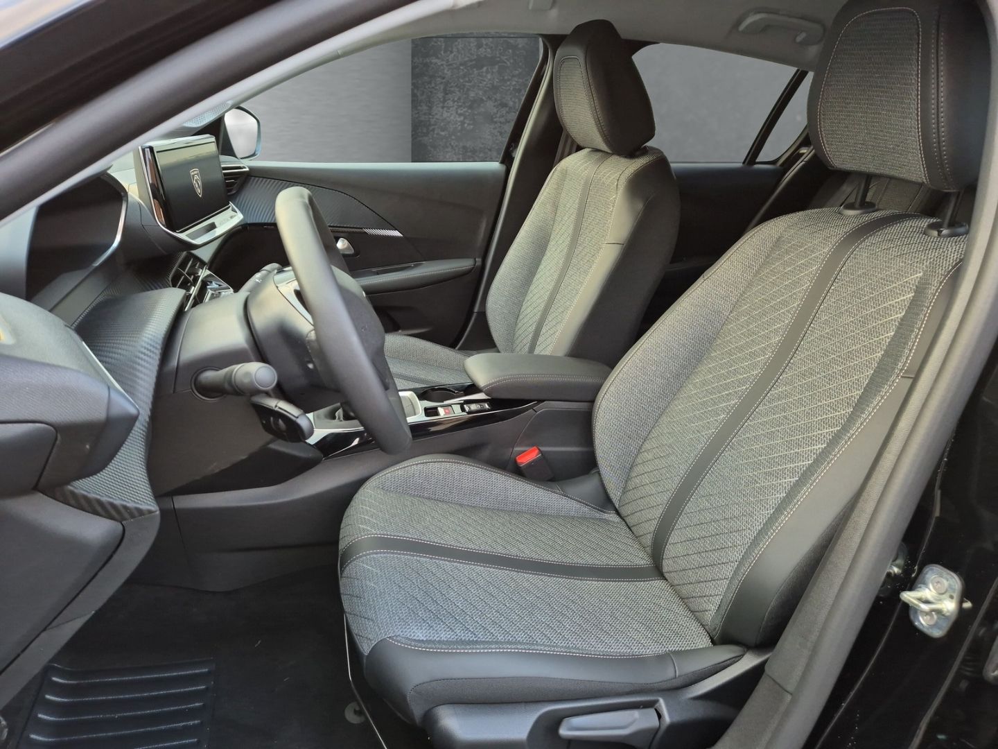 Peugeot 208 - Bild 8