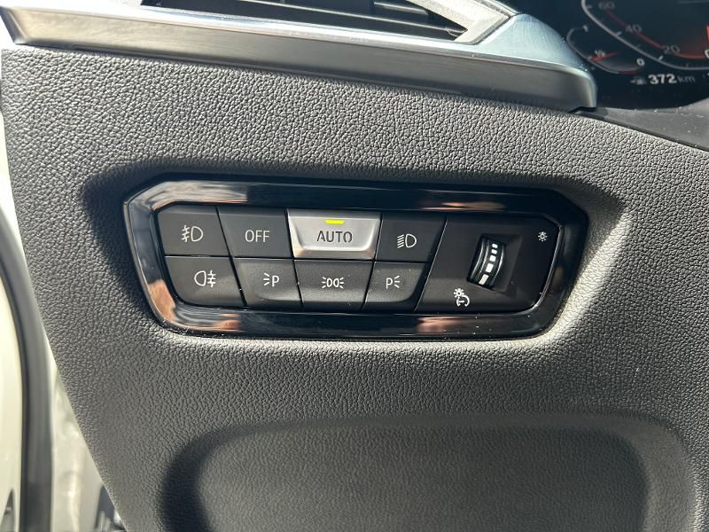 BMW 318i M Sport Touring AHK*Live Cockpit* foto 14