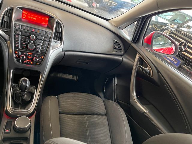 MYAUTOCENTER – Gebraucht- und Jahreswagen mit Werkstattservice in Pfaffenhofen Opel Astra J Lim. 5-trg. Cosmo *Klima*PDC*Tempomat*