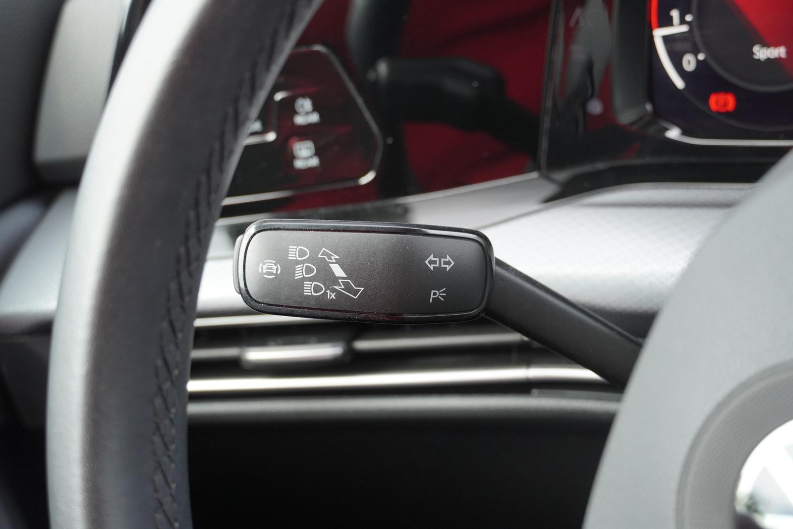Volkswagen Golf VIII 1.5 TSI Active LED ACC Standheizung, миниатюра 25