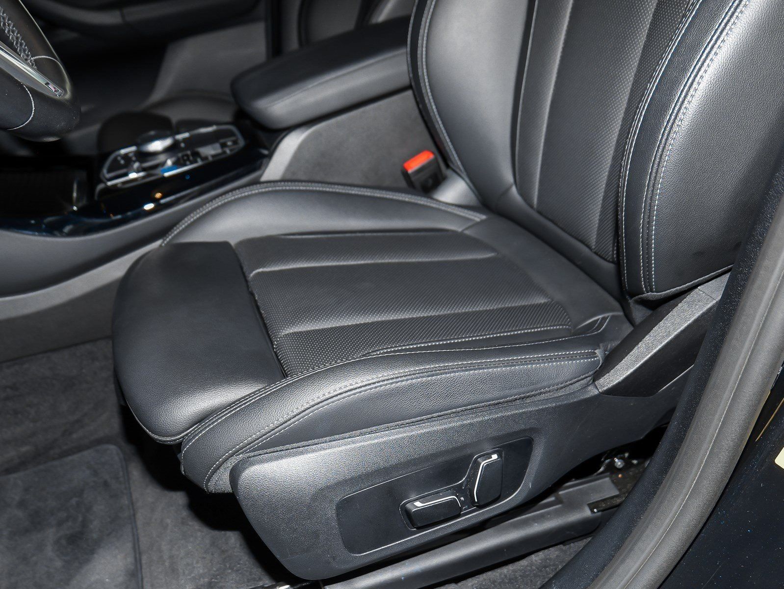 BMW iX3 M SPORT PANO ACC RFK NAVI Standh. LED DAB foto 24