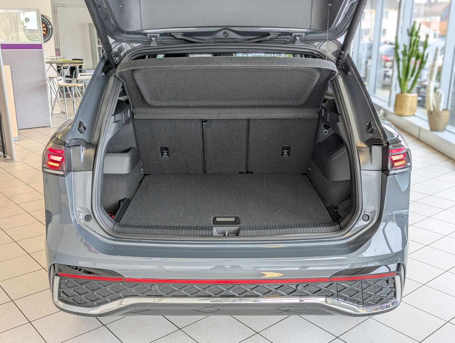 Image du véhicule Volkswagen Tiguan 2.0TDI R-Line 4M Pano H/K AHK Matrix 20