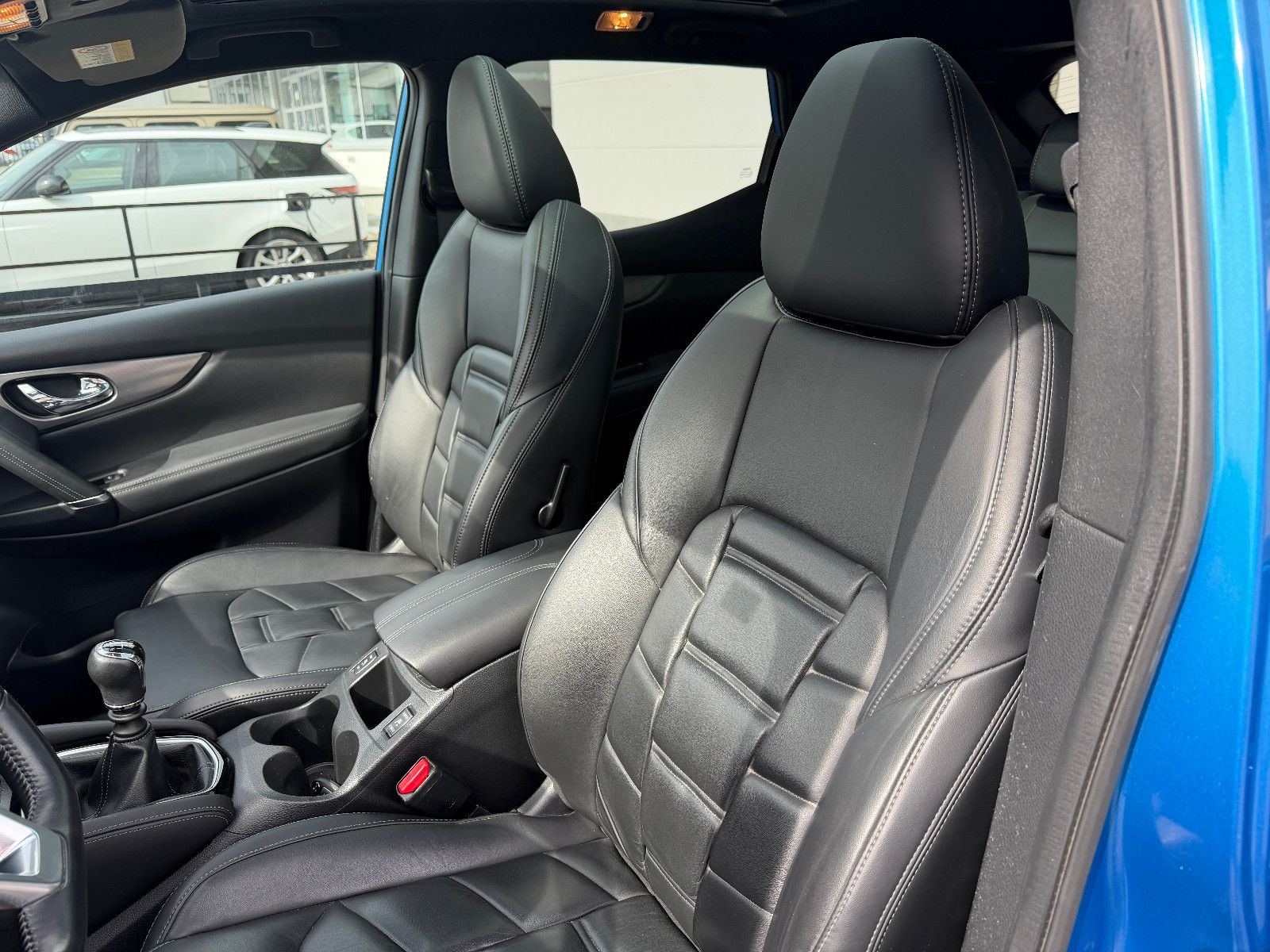 Fahrzeugabbildung Nissan Qashqai Tekna /GLASDACH/360°/MEMORY/NAVI